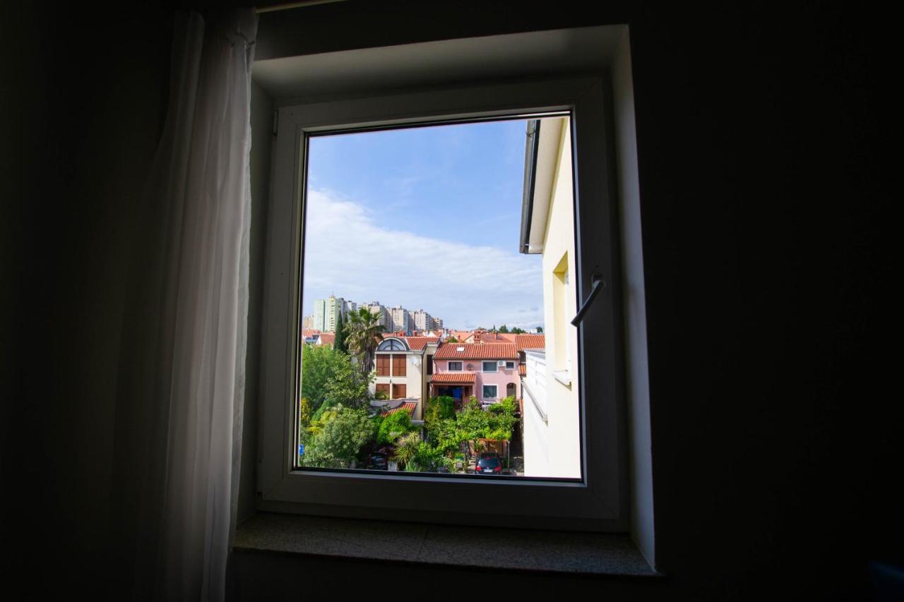 Cozy Apartment With Breakfast On Request 1 Pula Bagian luar foto