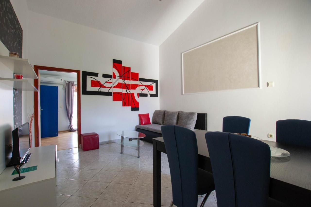Cozy Apartment With Breakfast On Request 1 Pula Bagian luar foto