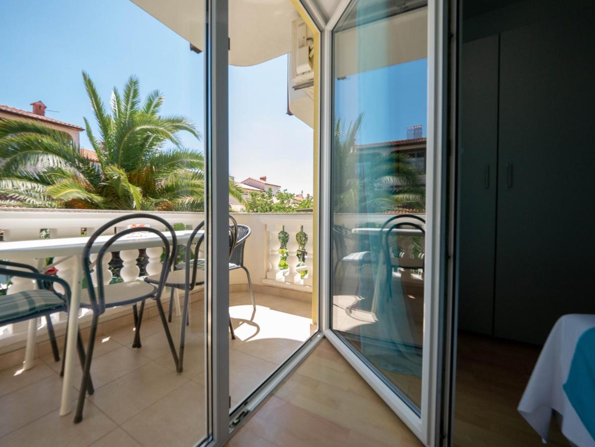 Cozy Apartment With Breakfast On Request 1 Pula Bagian luar foto
