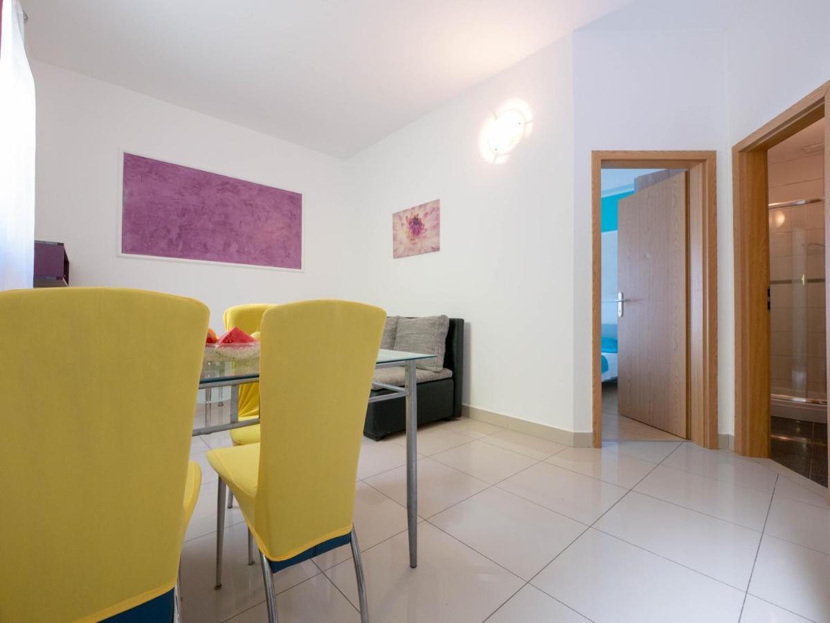 Cozy Apartment With Breakfast On Request 1 Pula Bagian luar foto