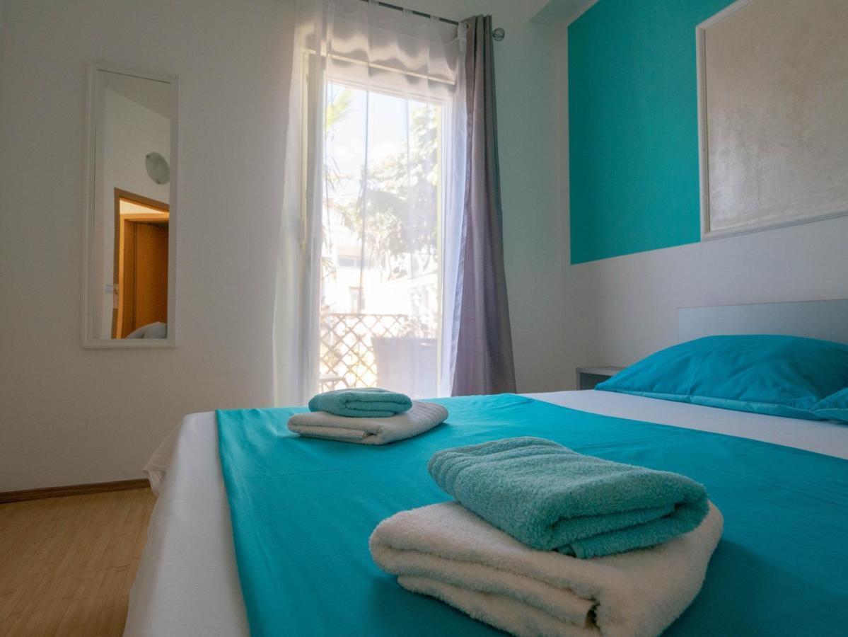 Cozy Apartment With Breakfast On Request 1 Pula Bagian luar foto