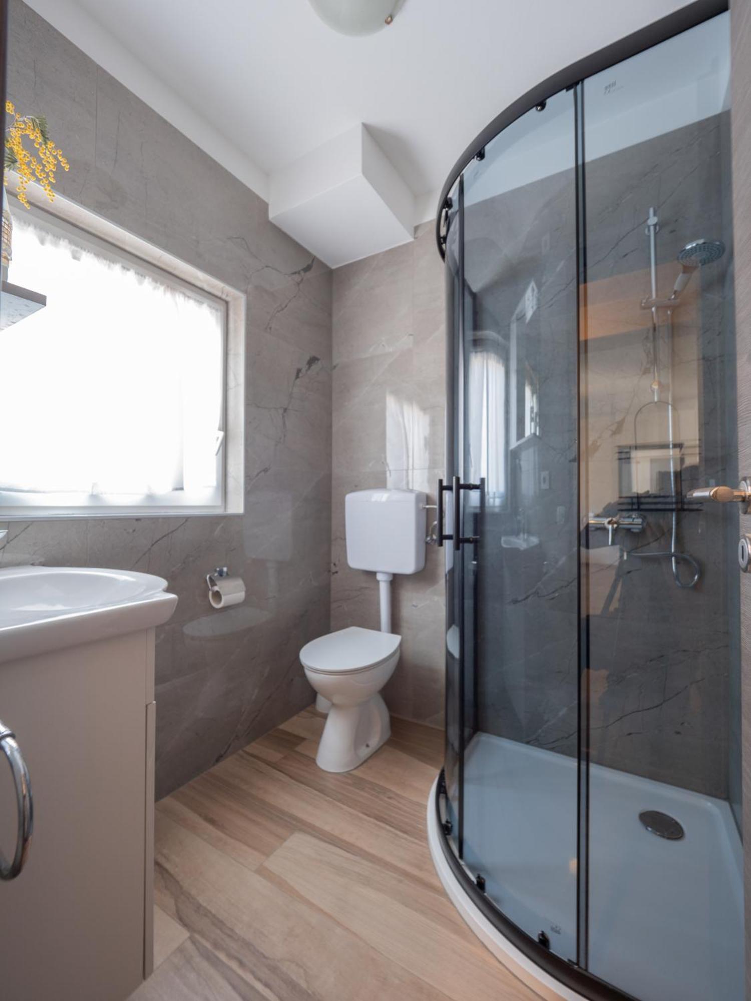 Cozy Apartment With Breakfast On Request 1 Pula Bagian luar foto
