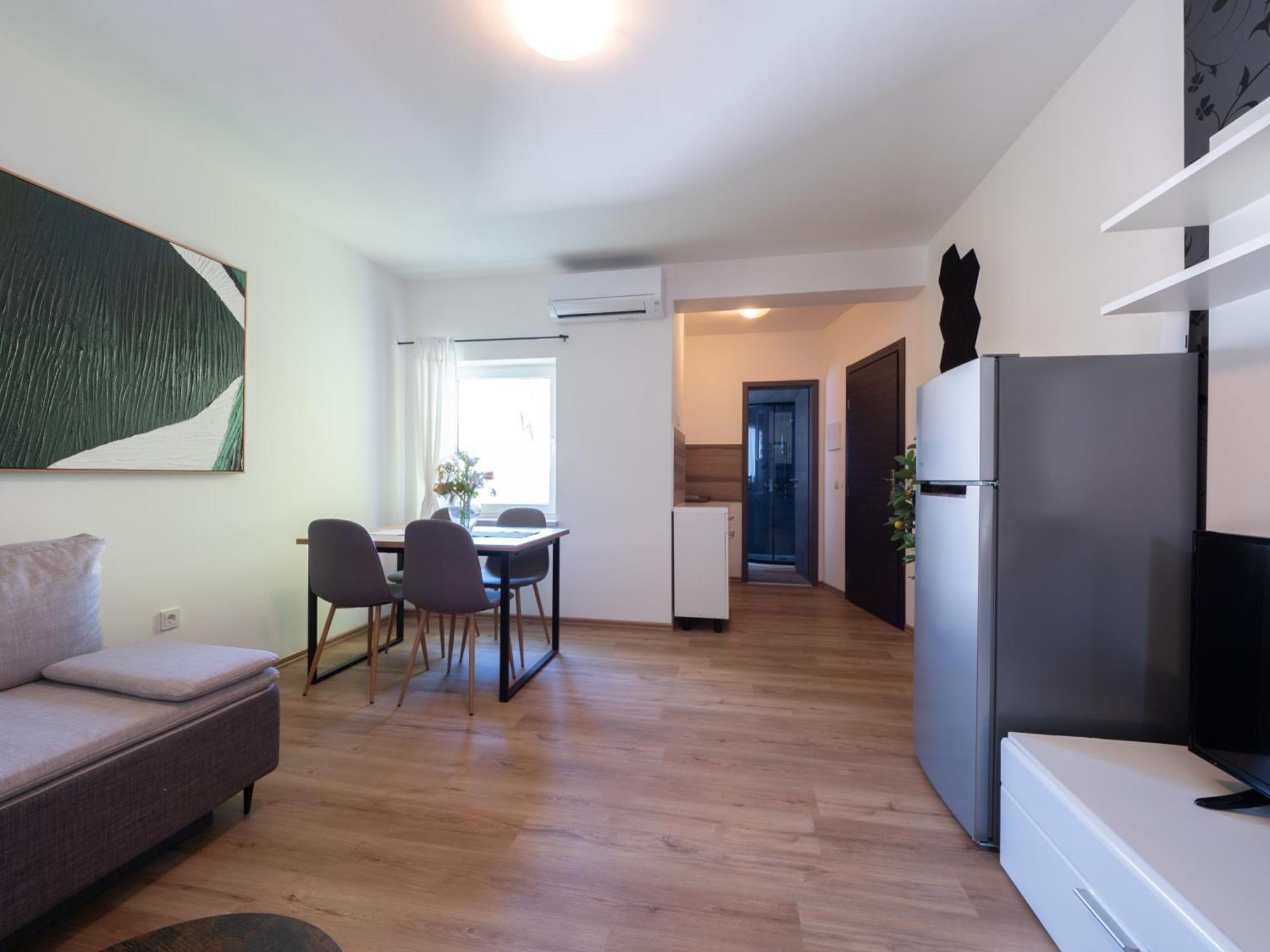 Cozy Apartment With Breakfast On Request 1 Pula Bagian luar foto