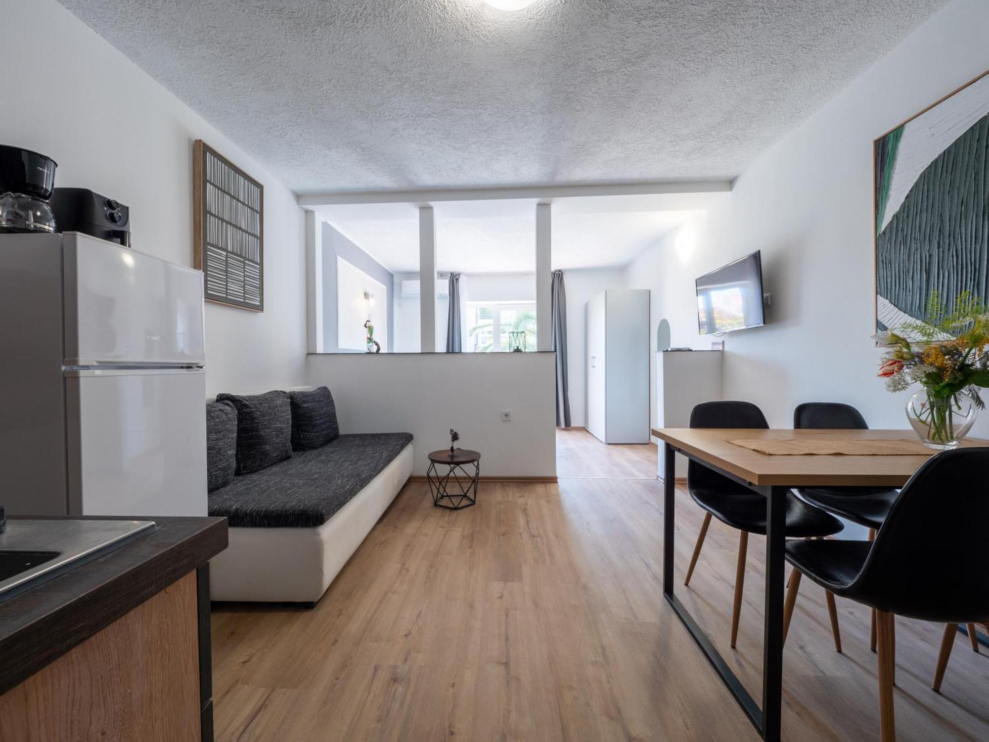 Cozy Apartment With Breakfast On Request 1 Pula Bagian luar foto